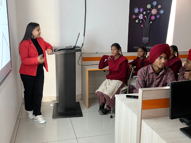 A hands-on learning session with Nag Kalan GSSS students, organized by Webcooks.