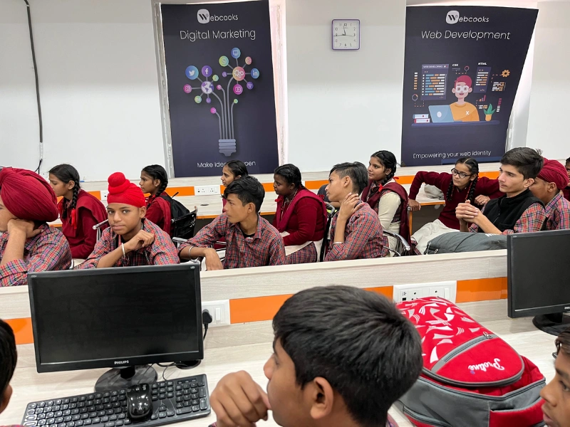 A hands-on learning session with Nag Kalan GSSS students, organized by Webcooks.