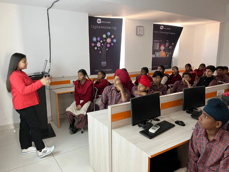 A hands-on learning session with Nag Kalan GSSS students, organized by Webcooks.