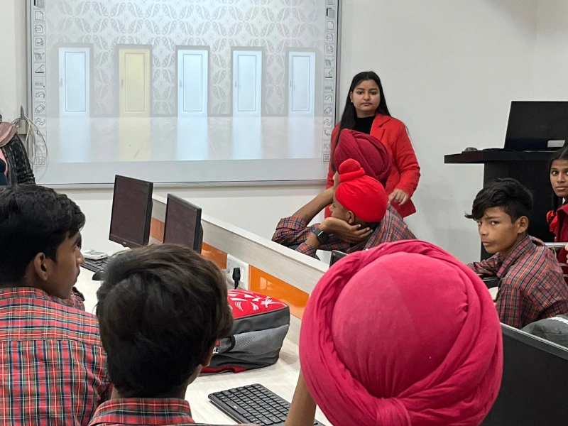 A hands-on learning session with Nag Kalan GSSS students, organized by Webcooks.